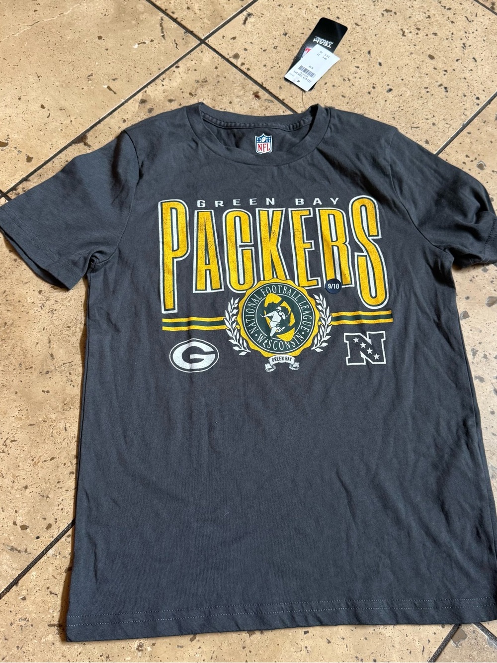 💜Abercrombie & Fitch Black Green Bay Packers Graphic Tee